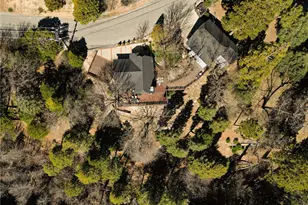 915 Trinity, Lake Arrowhead, CA 92352 - Photo 2