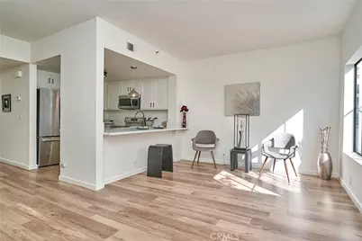 720 W 4th #305, Long Beach, CA 90802 - Photo 1