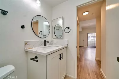 720 W 4th #305, Long Beach, CA 90802 - Photo 24