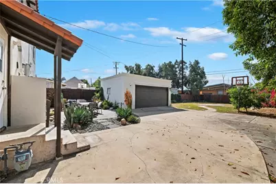 1124 S Vicentia, Corona, CA 92882 - Photo 28