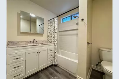 323 W 47th Place, Los Angeles, CA 90037 - Photo 12