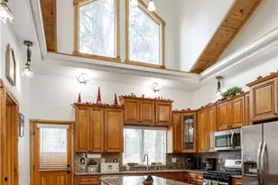 430 Division Dr, Big Bear Lake, CA 92314 - Photo 16