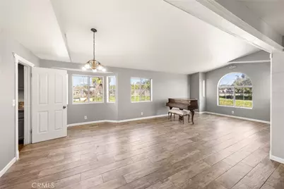 21725 Pinewood, Perris, CA 92570 - Photo 12