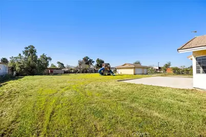 21725 Pinewood, Perris, CA 92570 - Photo 56