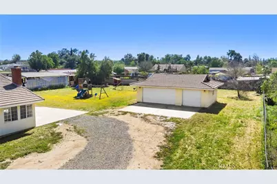 21725 Pinewood, Perris, CA 92570 - Photo 60