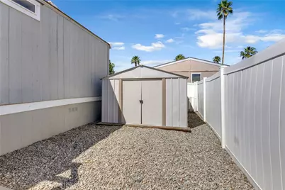 25 Diamond #25, Palm Desert, CA 92260 - Photo 24