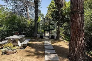 1030 San Rafael Ln, Pasadena, CA 91105 - Photo 28