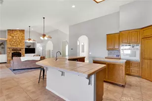 8250 Snow Cap, Pinon Hills, CA 92372 - Photo 16