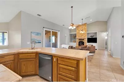 8250 Snow Cap, Pinon Hills, CA 92372 - Photo 18
