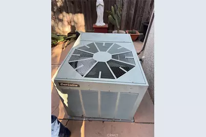 19327 Ackerman Avenue, Newhall, CA 91321 - Photo 12