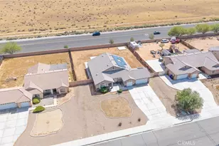 14193 Fresian, Apple Valley, CA 92307 - Photo 32