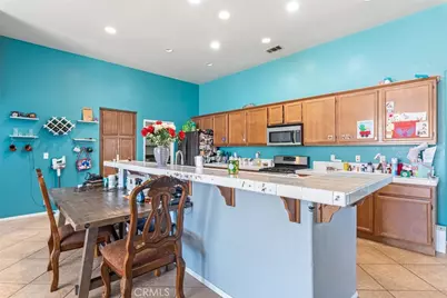 14193 Fresian, Apple Valley, CA 92307 - Photo 10