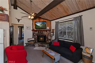 254 Wabash Ln, Sugarloaf, CA 92386 - Photo 6
