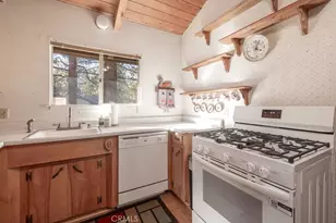 41789 Comstock, Big Bear Lake, CA 92315 - Photo 18