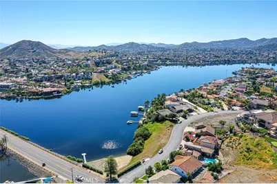 22253 Vacation, Canyon Lake, CA 92587 - Photo 10