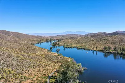22253 Vacation, Canyon Lake, CA 92587 - Photo 8