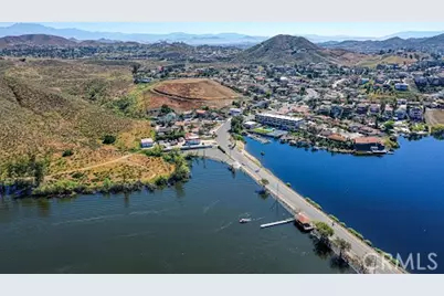 22253 Vacation, Canyon Lake, CA 92587 - Photo 6