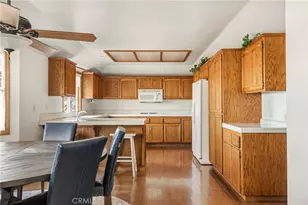 24502 Albrun Ct, Crestline, CA 92325 - Photo 10