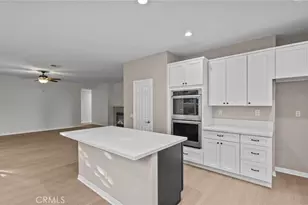 1728 Tamarron, Corona, CA 92883 - Photo 14