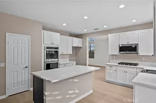 1728 Tamarron, Corona, CA 92883 - Photo 12