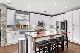 13817 Grant Way, Oak Hills, CA 92344 - Photo 8