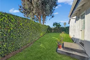 8131 Wenlock Cir, Huntington Beach, CA 92646 - Photo 32