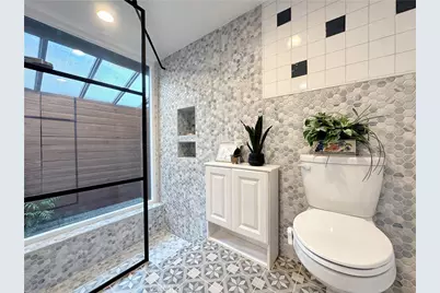 8131 Wenlock Circle, Huntington Beach, CA 92646 - Photo 6