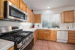 12721 Royal Oak Ct, Yucaipa, CA 92399 - Photo 14