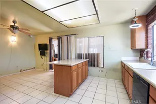 10988 Middleborough, Riverside, CA 92503 - Photo 6