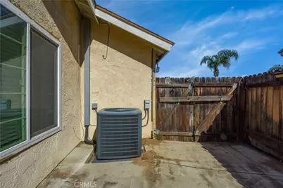 10988 Middleborough, Riverside, CA 92503 - Photo 20