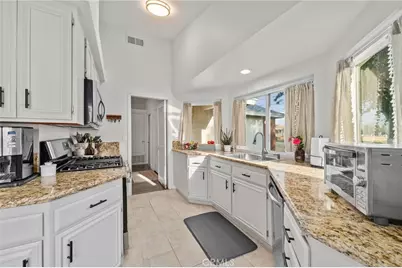 35662 Avenue H, Yucaipa, CA 92399 - Photo 8