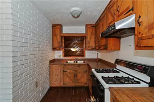 1035 Fawnskin Dr, Fawnskin, CA 92333 - Photo 12