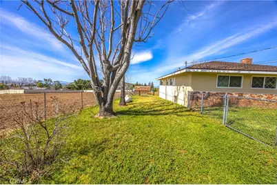 10022 Fremont, Yucaipa, CA 92399 - Photo 38