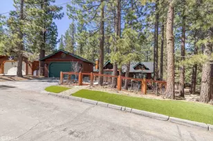 1121 Elmwood Pl, Big Bear City, CA 92314 - Photo 2