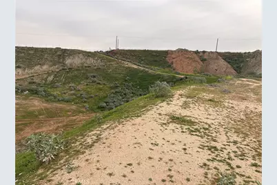 7111 Luane Trail, Colton, CA 92324 - Photo 4