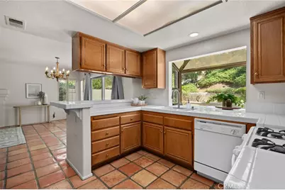 29290 Jasmine Place, Highland, CA 92346 - Photo 18