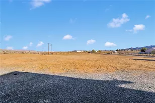 22337 Waalew, Apple Valley, CA 92307 - Photo 6