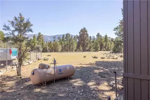 236 Zaca, Big Bear City, CA 92314 - Photo 18