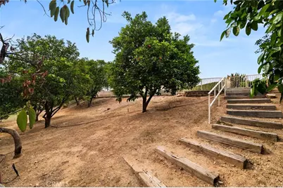 30587 Los Altos, Redlands, CA 92373 - Photo 36