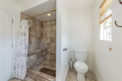 1812 W 48th, Los Angeles, CA 90062 - Photo 32