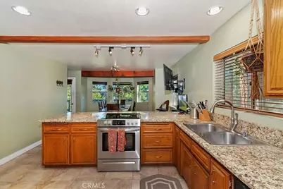 24607 Altdorf Drive, Crestline, CA 92325 - Photo 14