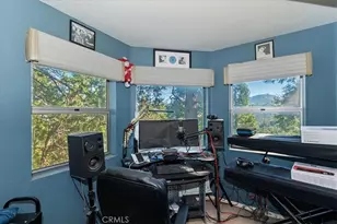 24607 Altdorf Dr, Crestline, CA 92325 - Photo 16