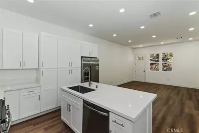 911 Sugarloaf, Big Bear City, CA 92314 - Photo 12