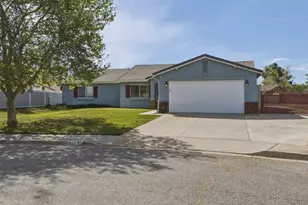 4912 Corral Cir, Banning, CA 92220 - Photo 2