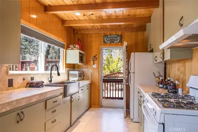 43656 Ridge Crest, Big Bear Lake, CA 92315 - Photo 14