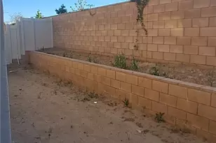 2631 Moonshimmer St, Hemet, CA 92543 - Photo 4