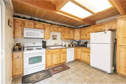 143 Santa Barbara, Sugarloaf, CA 92386 - Photo 6