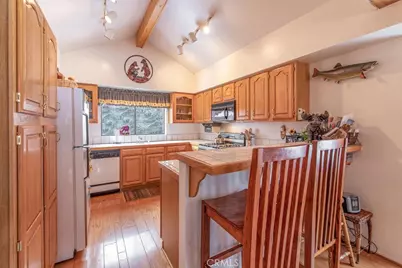 43091 Bear Creek Court, Big Bear Lake, CA 92315 - Photo 2