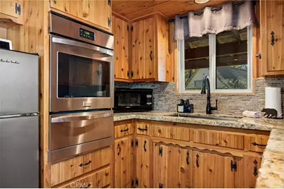 43399 Shasta, Big Bear Lake, CA 92315 - Photo 14