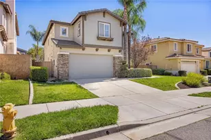 35319 Trailside Dr, Lake Elsinore, CA 92532 - Photo 2